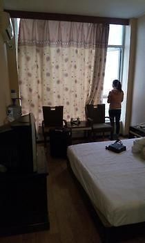 Chengdu Thanks Giving Hotel CTU Esterno foto